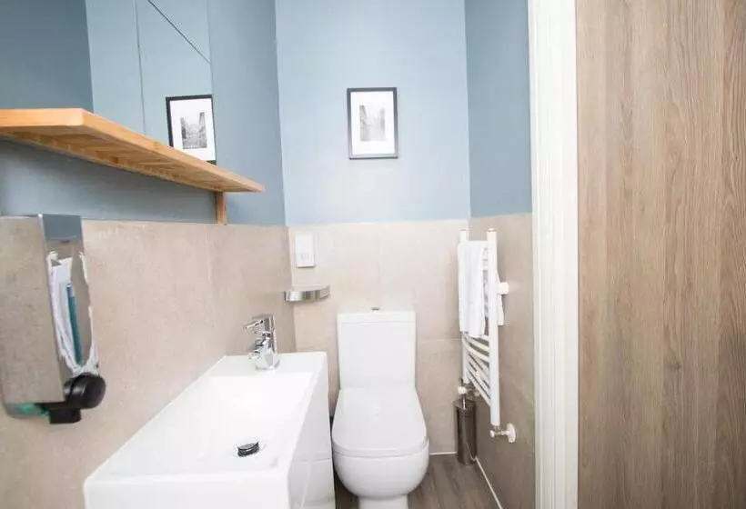 Hotelli Westciti Caroco Apart