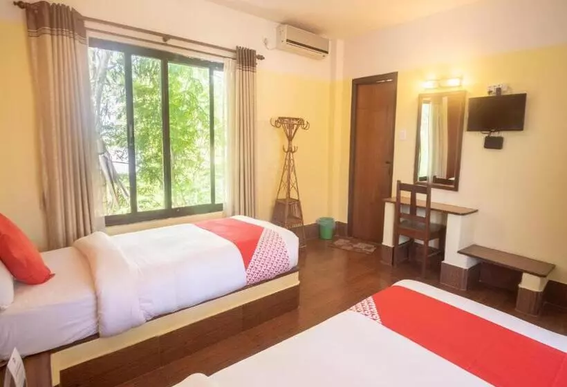 Chitwan Riverside Resort