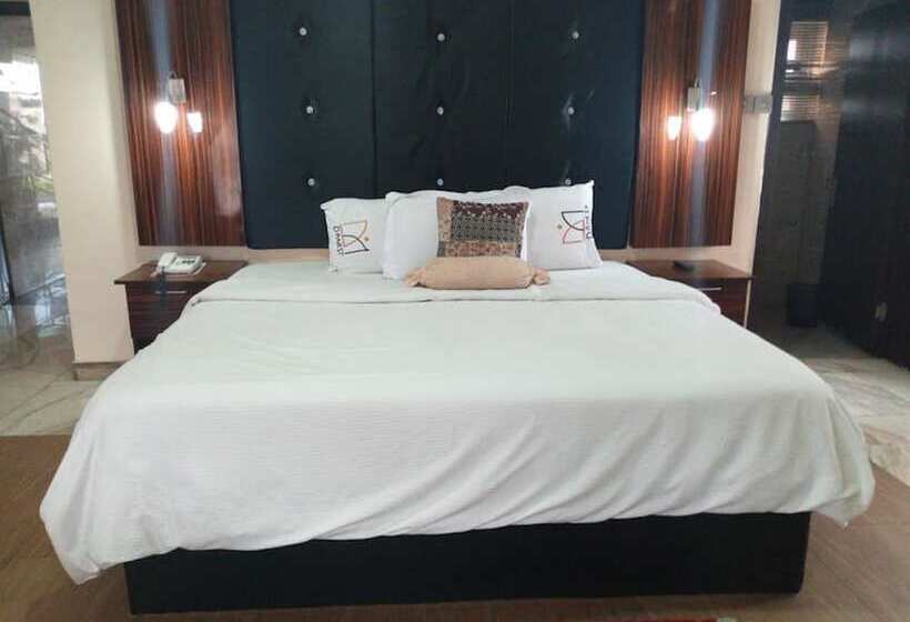 Danest Hotel & Suites