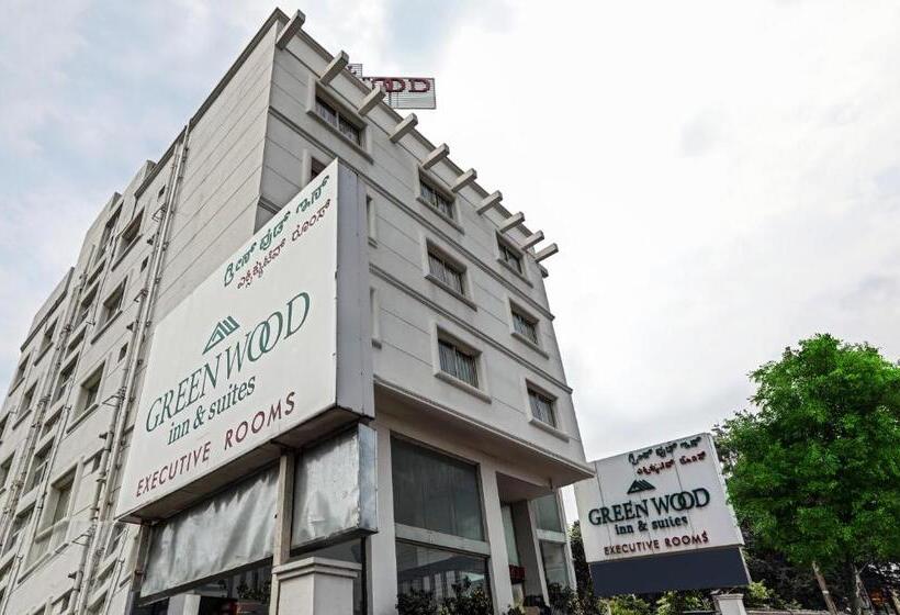 בית מלון כפרי Itsy By Treebo  Greenwood Inn And Suites