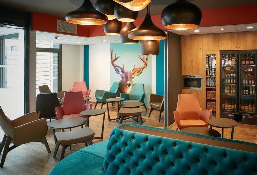 酒店 Kyriad Pontarlier