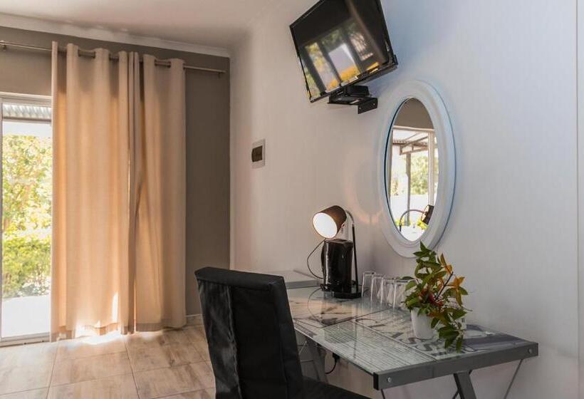 호텔 Out Of Africa Town Lodge