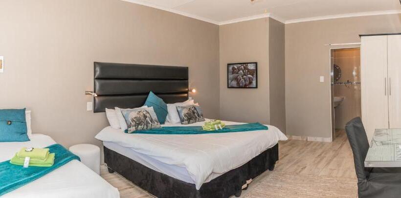 호텔 Out Of Africa Town Lodge