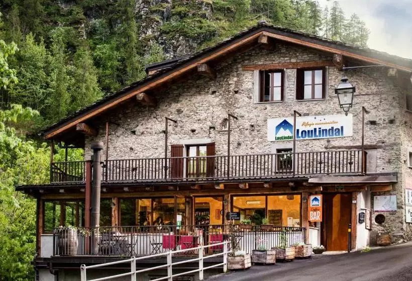 ホテル Rifugio Lou Lindal