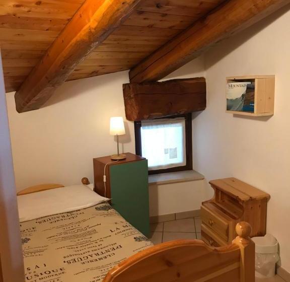 فندق Rifugio Lou Lindal