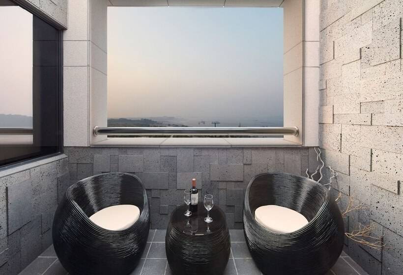 酒店 Royal Emporium Incheon Airport