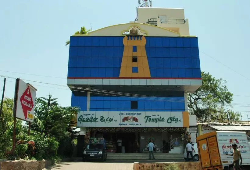 هتل Temple City