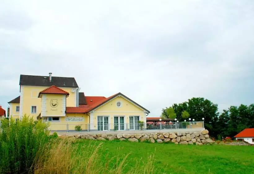 Hotelli Wallseerhof