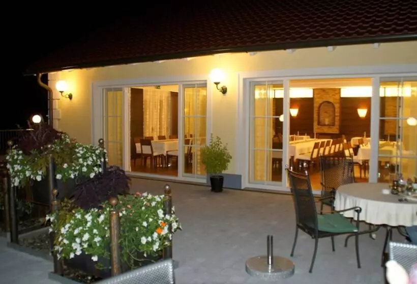 Hotelli Wallseerhof