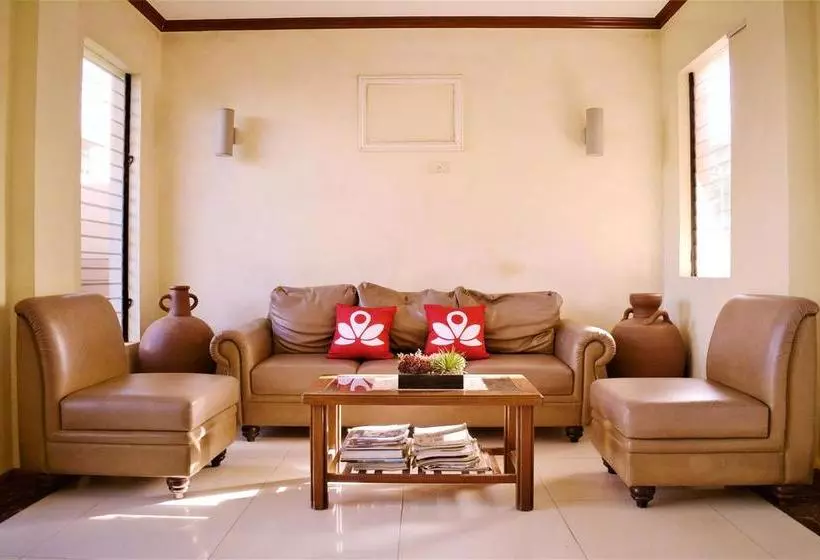 ホテル Zen Rooms Jilian Tourist Inn Palawan