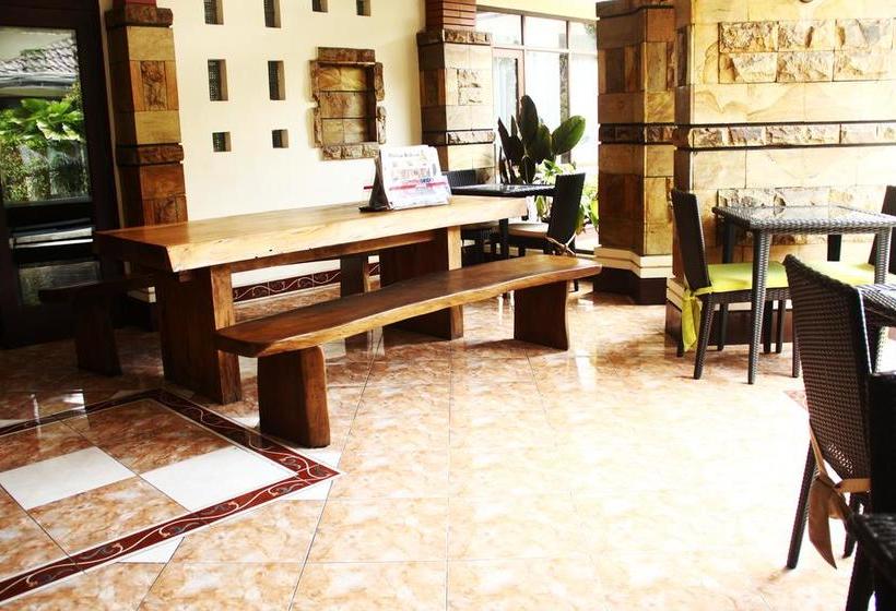 בית מלון כפרי Zen Rooms Sukajadi Sindang Sirna