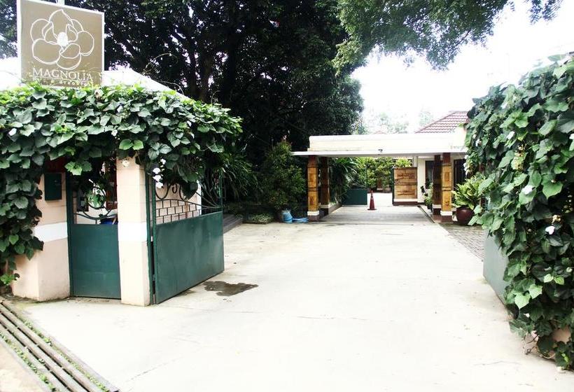 בית מלון כפרי Zen Rooms Sukajadi Sindang Sirna