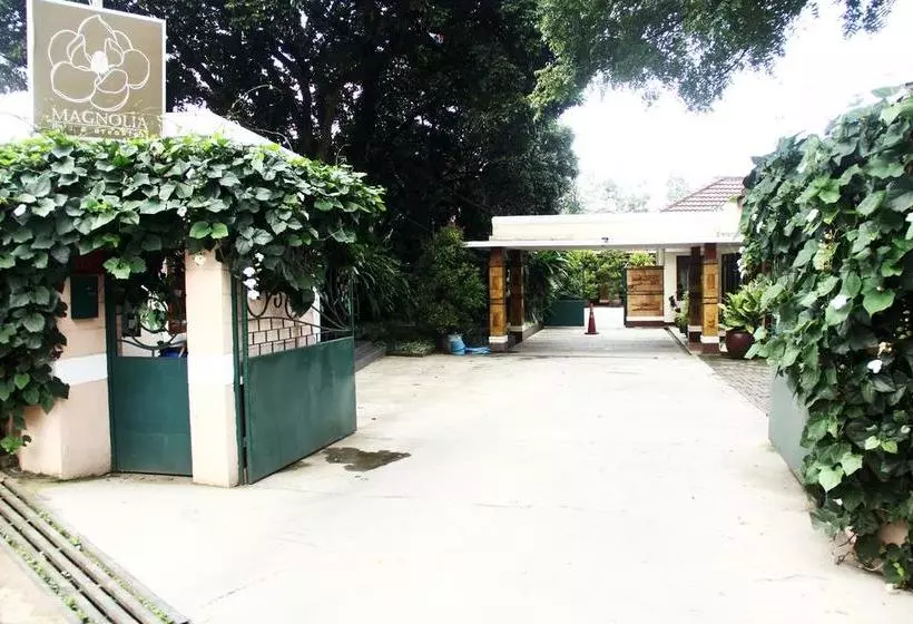 Hotelli Zen Rooms Sukajadi Sindang Sirna