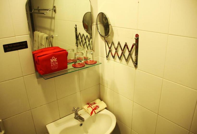 בית מלון כפרי Zen Rooms Sukajadi Sindang Sirna