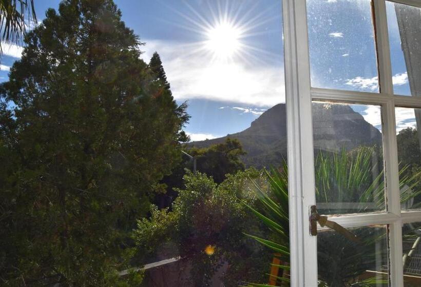 Almond Cottage Bed & Breakfast