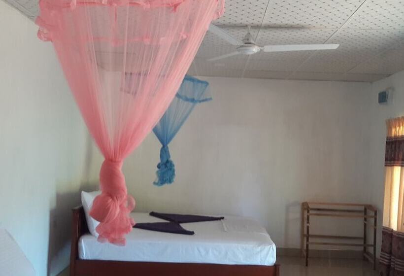 مبيت وإفطار Sigiriya Pikaso Homestay