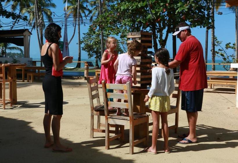 Caribbean Living Beach Club & Hostel