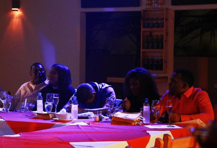 Caribbean Living Beach Club & Hostel