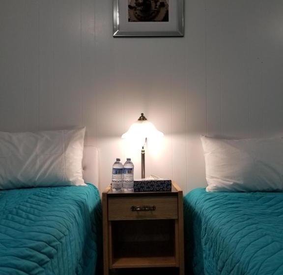 هتل Dinosaur & Newcastle Bar