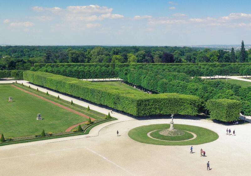 هتل Ibis Saint Germain En Laye Centre