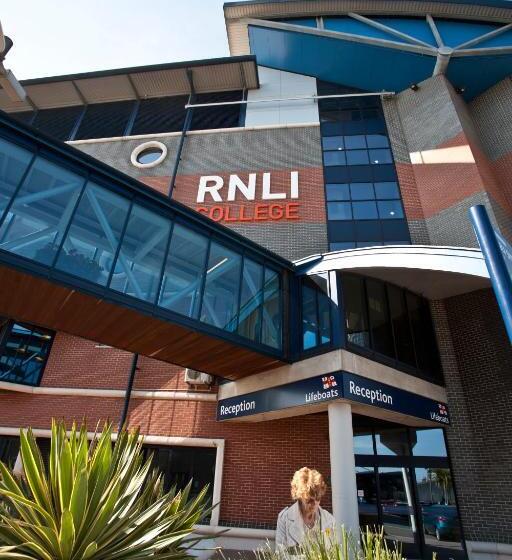 Hotel Rnli College