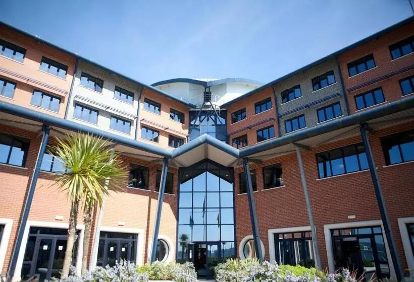 Hotel Rnli College