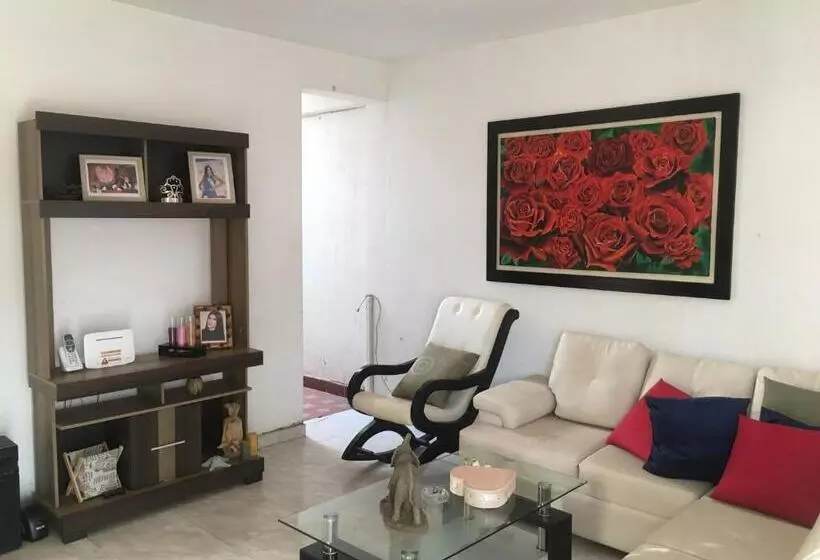 تختخواب و صبحانه Alojamiento Arte Y Salud