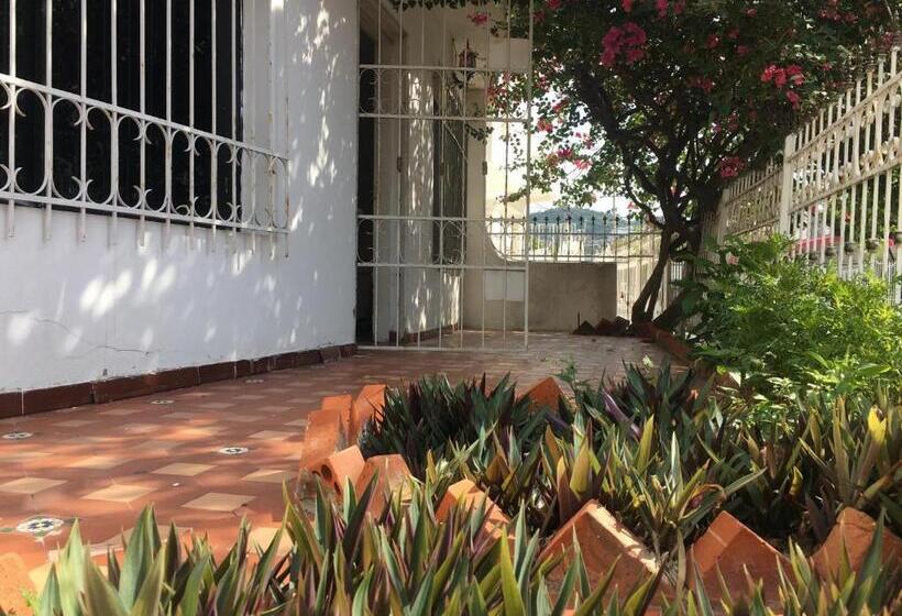 تختخواب و صبحانه Alojamiento Arte Y Salud