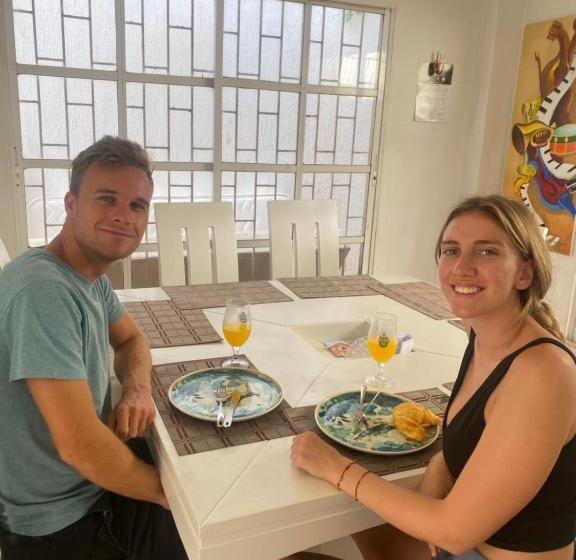 تختخواب و صبحانه Alojamiento Arte Y Salud