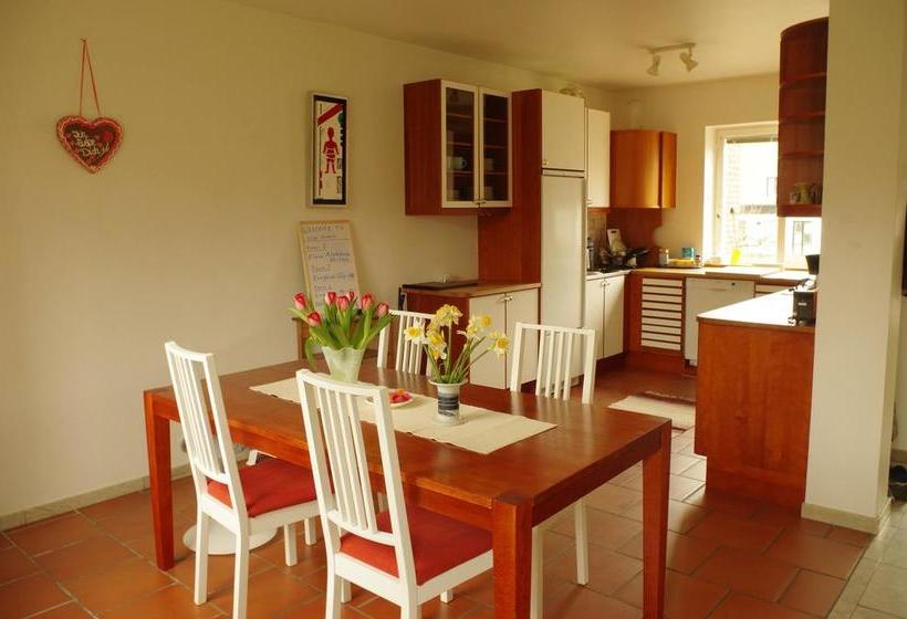 مبيت وإفطار Villa Pedell