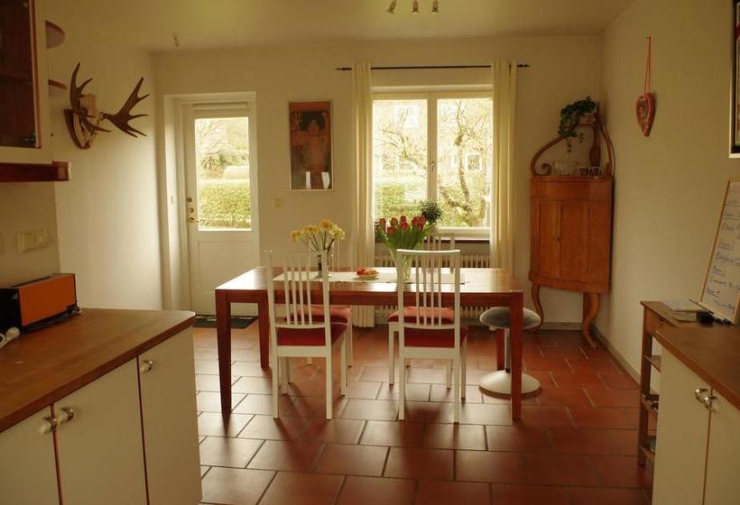 مبيت وإفطار Villa Pedell