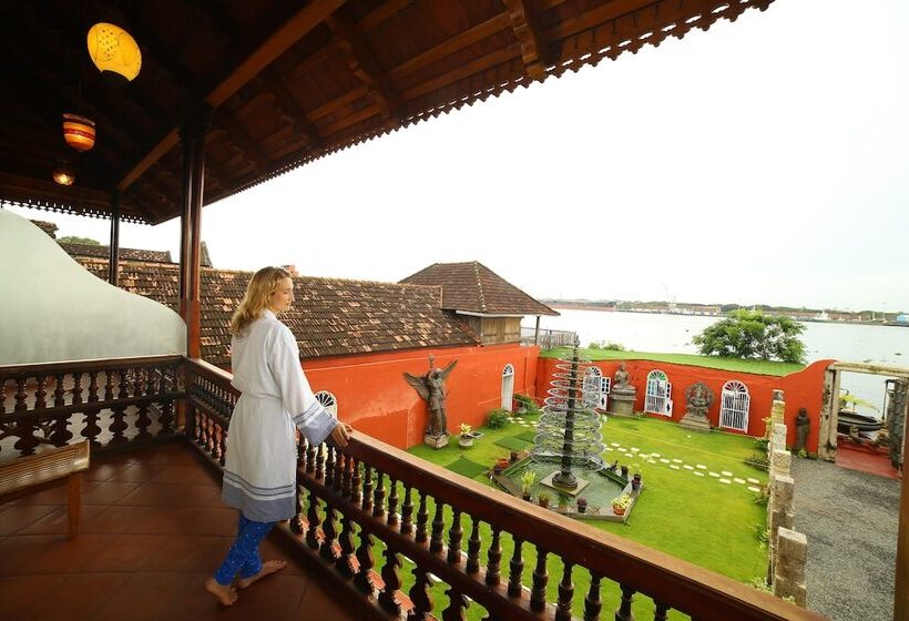 فندق Ginger House Museum