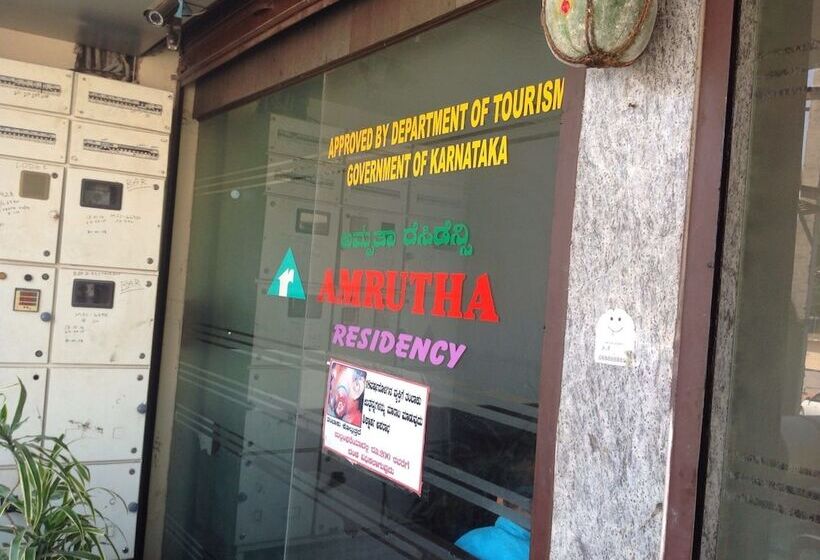 호텔 Iroomz Amrutha Residency