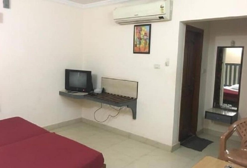 호텔 Iroomz Amrutha Residency