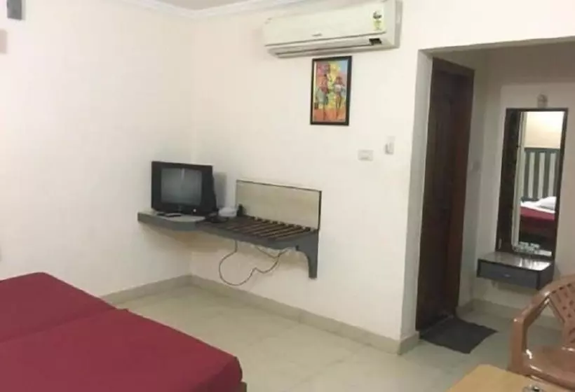ホテル Iroomz Amrutha Residency