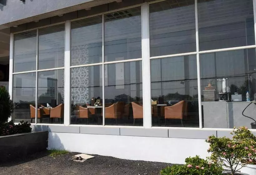 Hotelli Pal Heights Mantra
