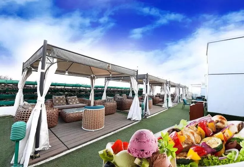 Hotelli Pal Heights Mantra