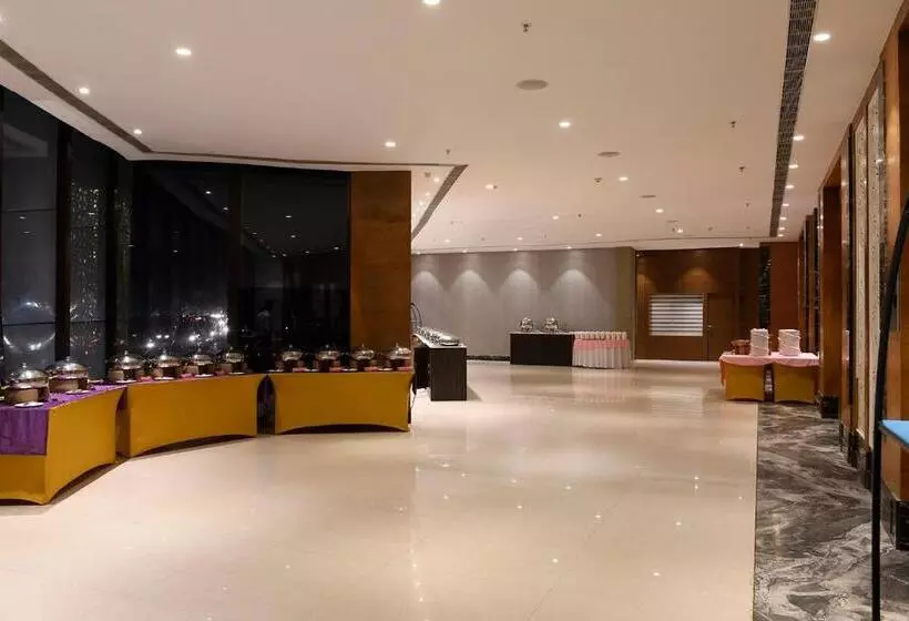 Hotelli Pal Heights Mantra