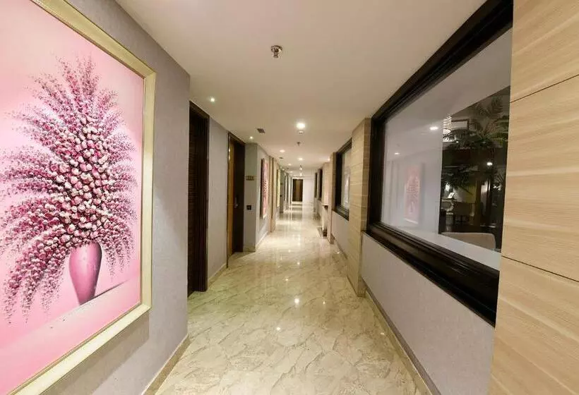 Hotelli Pal Heights Mantra