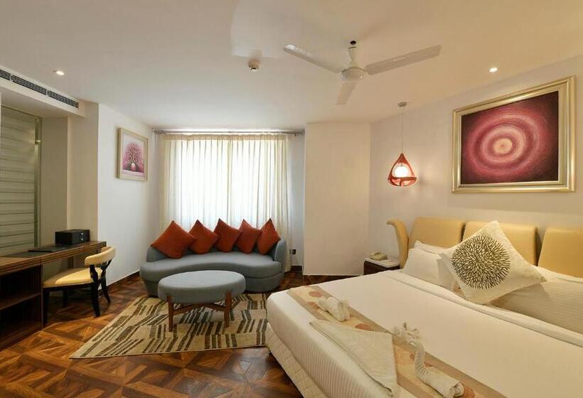 Hotel Pal Heights Mantra