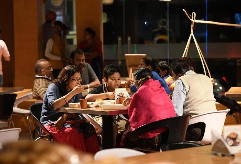 Hotel Pal Heights Mantra