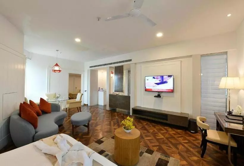Hotelli Pal Heights Mantra