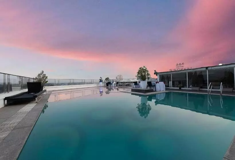 Hotelli Pal Heights Mantra