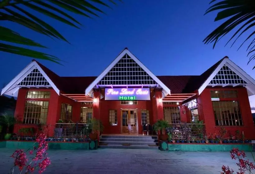 هتل Pine Land Oasis
