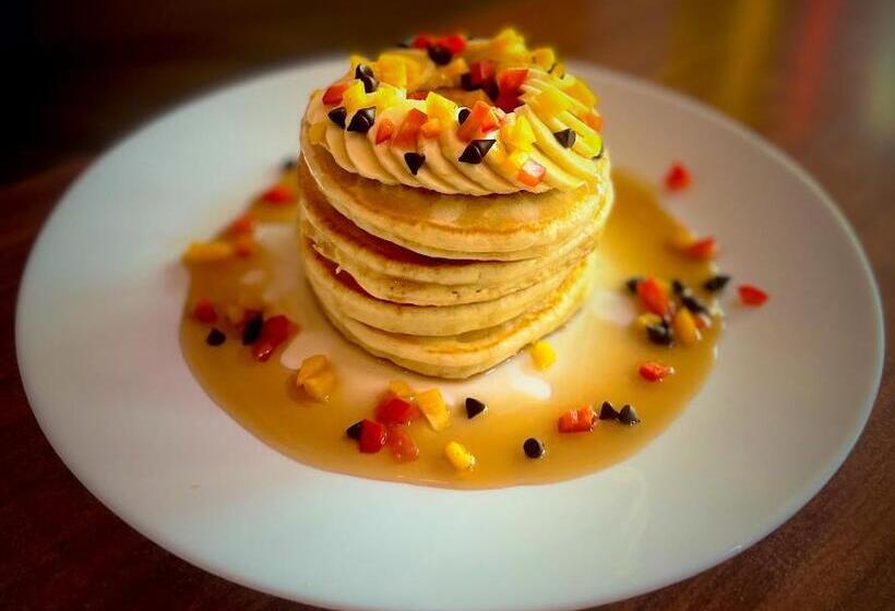 Live Free Hostel Rishikesh