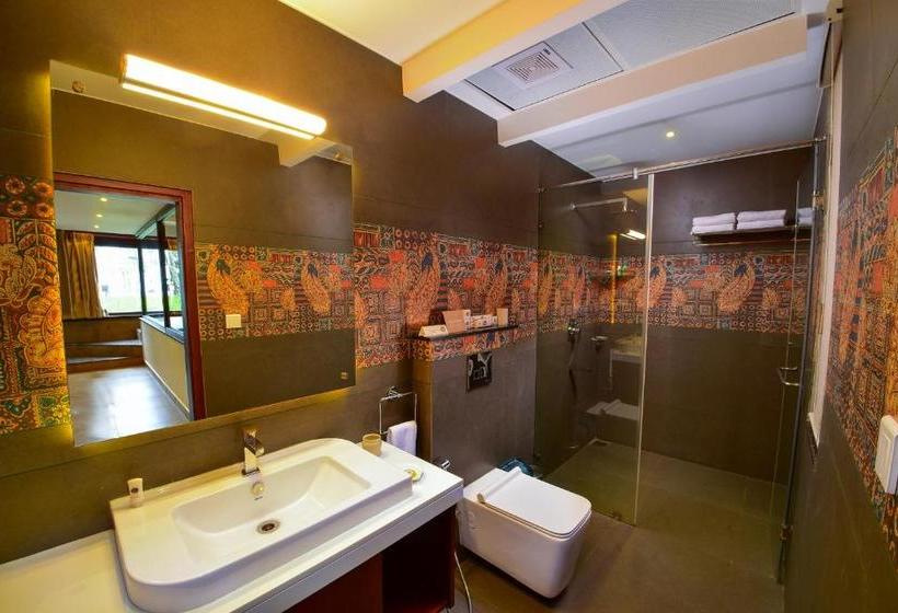 منتجع Lake Canopy Alleppey