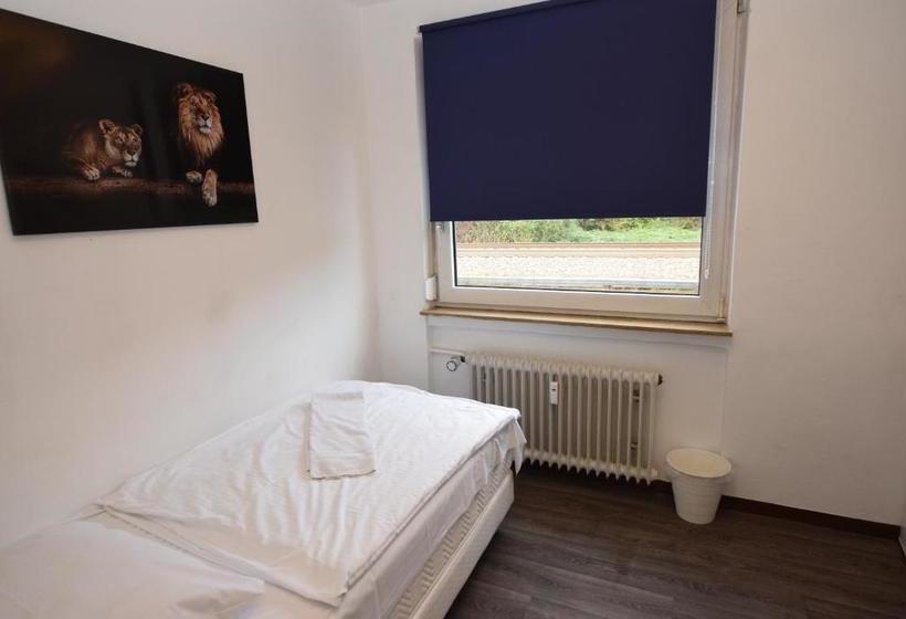 호스텔 Monteurzimmer Plochingen