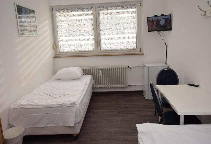 호스텔 Monteurzimmer Plochingen