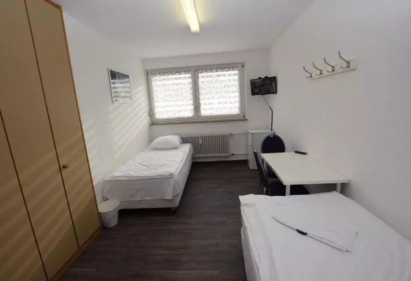 ユースホステル Monteurzimmer Plochingen