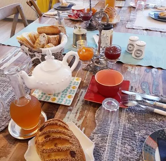 تختخواب و صبحانه La Maison Bizienne Guérande